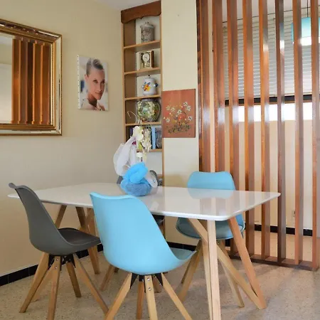 T2 Avec Terrasse Sud, Climatise, A Proximite - - Fr-1-251-295