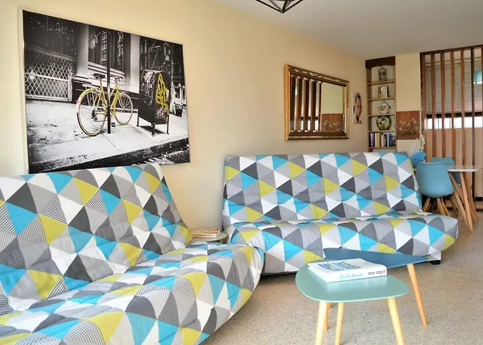 T2 Avec Terrasse Sud, Climatise, A Proximite - - Fr-1-251-295 * Le Lavandou